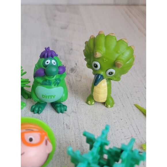 Green toy variety frog dinosaur lizard grass alien guy set monster - Picture 5 of 10